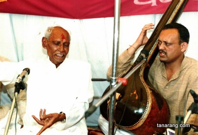 Acharya Tanarang With Vishwajeet Ji